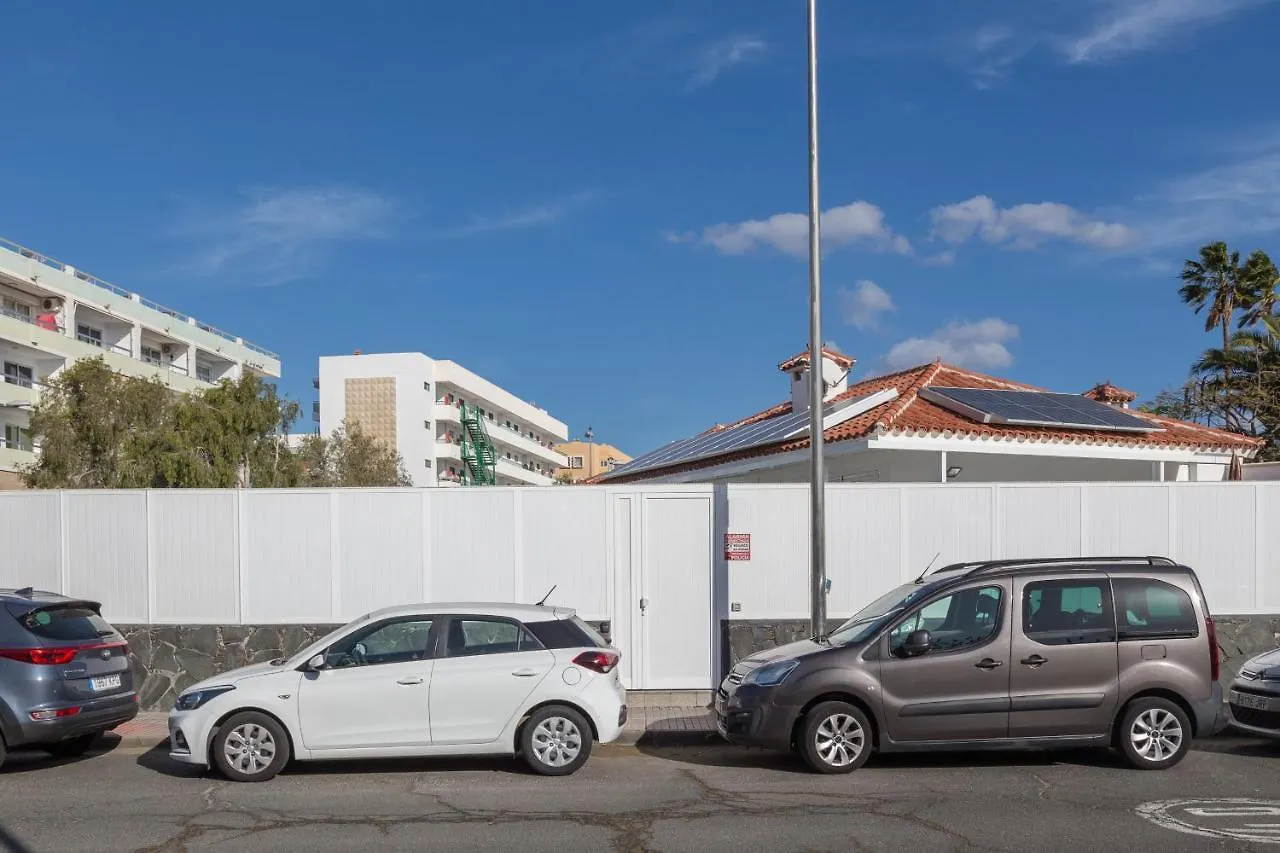 Lightbooking Alemania Piscina Privada Playa Del Ingles 0*, Playa del Ingles (Gran Canaria) Spain