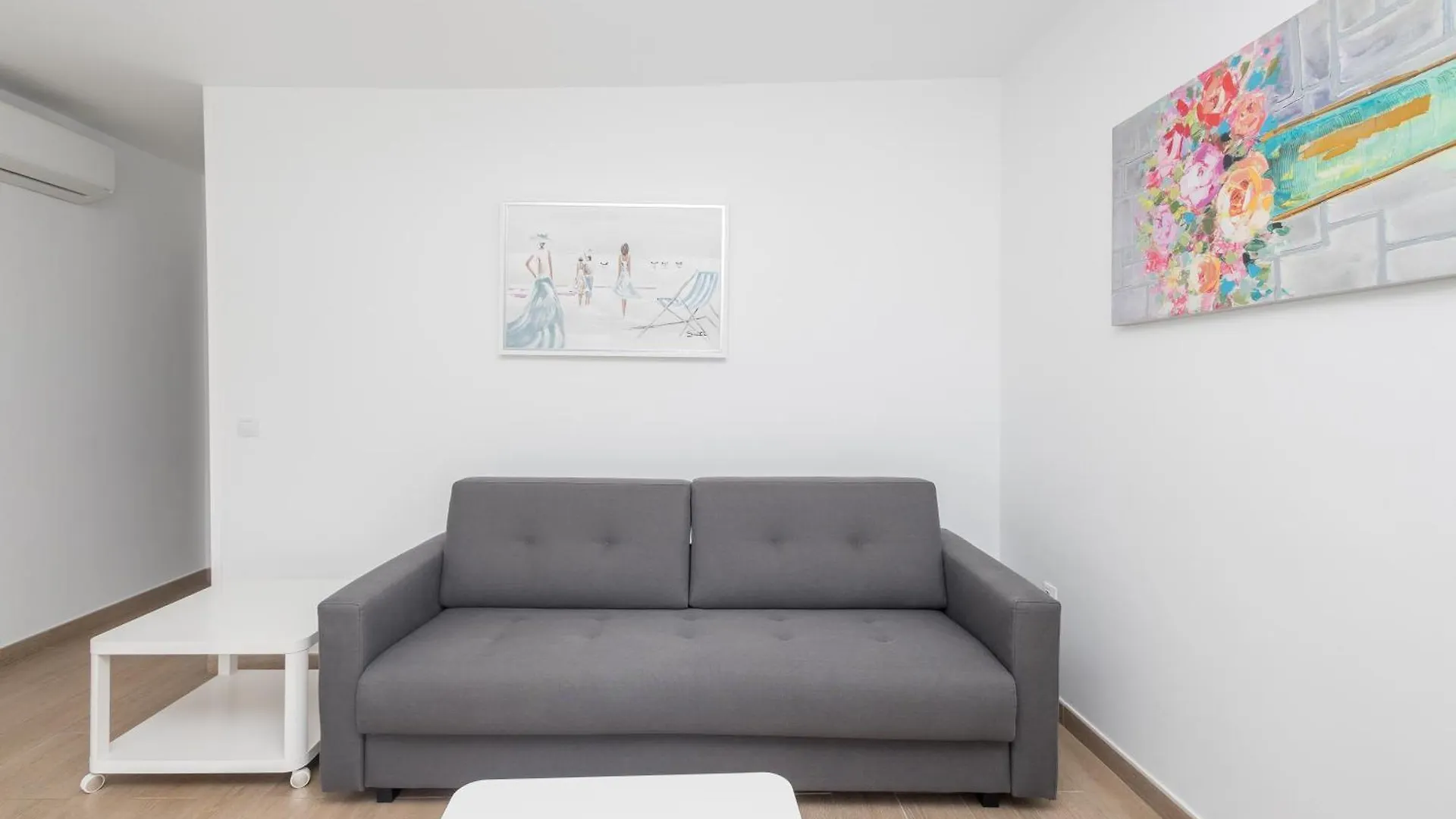 Lightbooking Alemania Piscina Privada Playa Del Ingles 0*, Playa del Ingles (Gran Canaria)