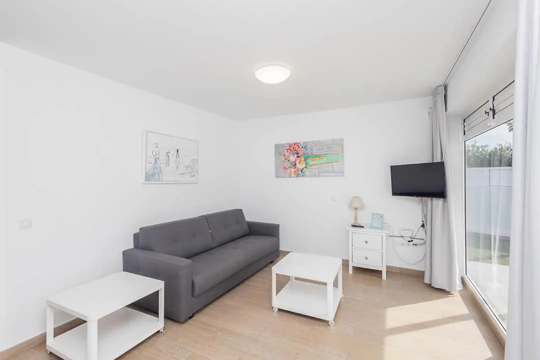 Lightbooking Alemania Piscina Privada Playa Del Ingles 0*, Playa del Ingles (Gran Canaria) Spain