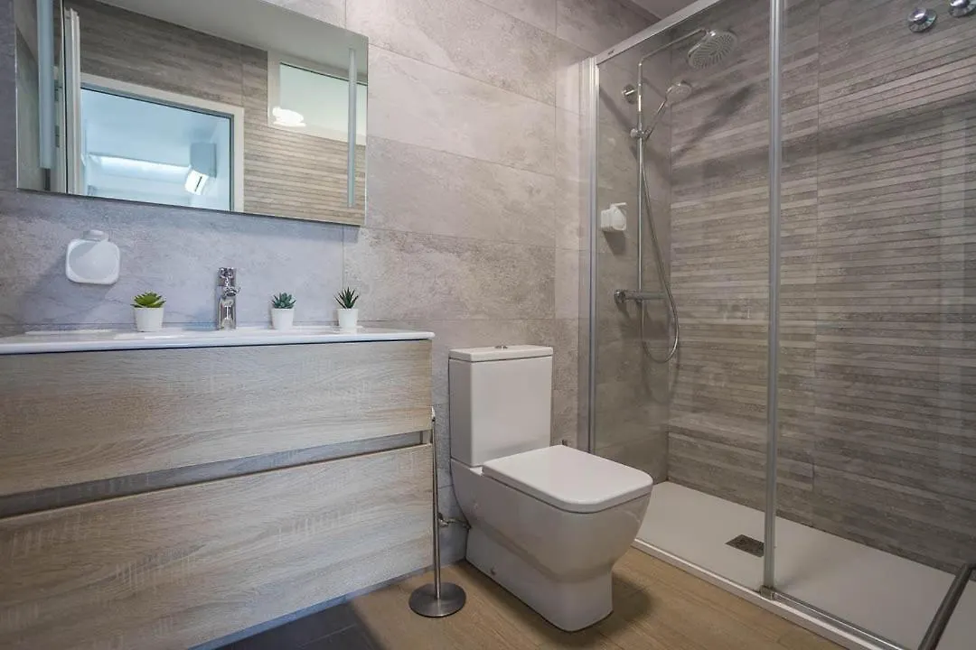 Lightbooking Alemania Piscina Privada Playa Del Ingles 0*, Playa del Ingles (Gran Canaria)